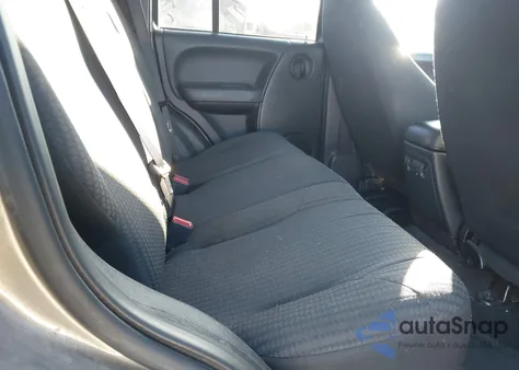 2004 Jeep Liberty Sport z USA, uszkodzony, nr VIN 1J4GL48K04W297609